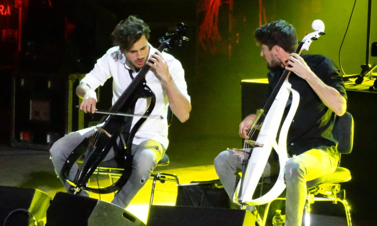 2Cellos, video di ‘Thunderstruck’ dal concerto all’Arena di Verona