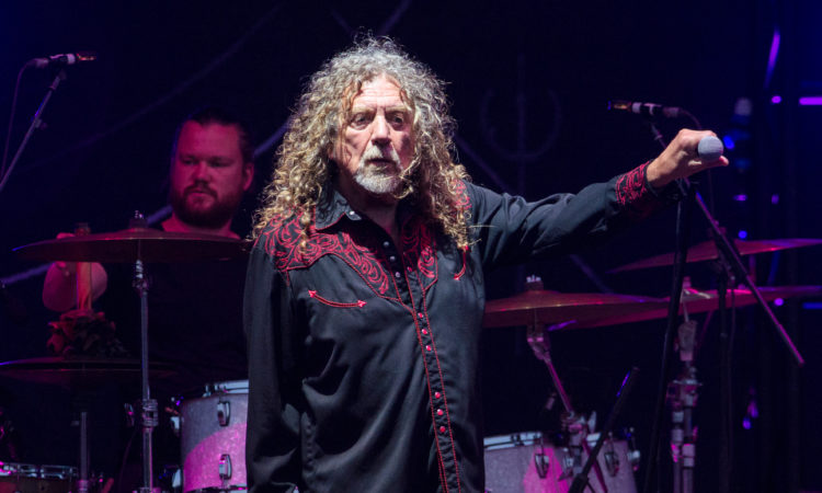 Robert Plant, nuova versione live di ‘When The Levee Breaks’ con Alison Krauss