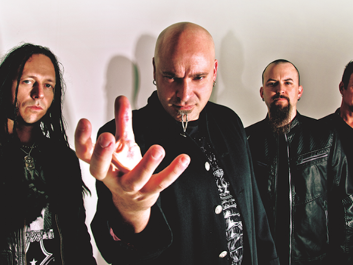 Disturbed, il frontman difende la scelta della band di esibirsi a X-Factor