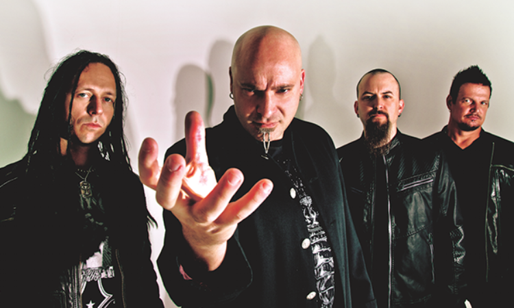 Disturbed, il frontman difende la scelta della band di esibirsi a X-Factor