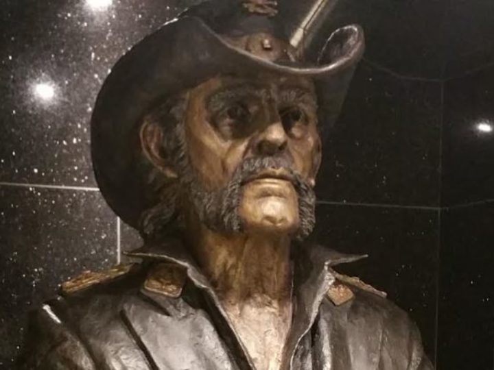 Motörhead, guardiamo il documentario sulla statua di Lemmy Kilmister