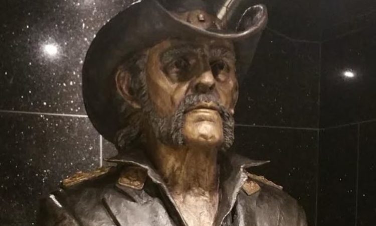 Motörhead, guardiamo il documentario sulla statua di Lemmy Kilmister