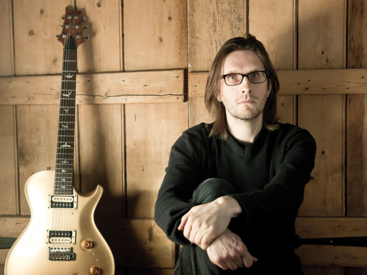 Steven Wilson, il documentario del tour in India con la cover ‘Sign o’ the Times’