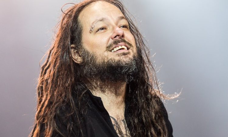 Korn, la linea di abbigliamento di Jonathan Davis contro il bullismo