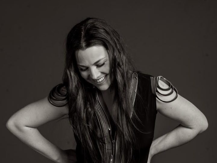 AMY LEE DEBUTTA OGGI CON “LOVE EXISTS”