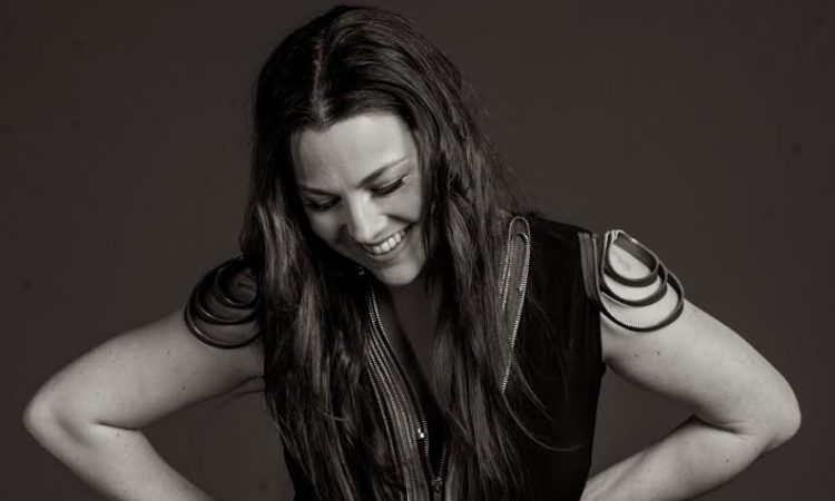 AMY LEE DEBUTTA OGGI CON “LOVE EXISTS”