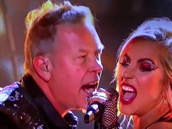 Metallica, l’esibizione di ‘Moth Into Flame’ feat. Lady GaGa ai Grammy