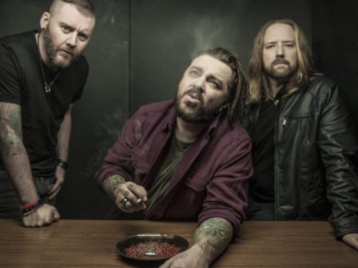 Seether, pubblicato il video della versione acustica di ‘Against The Wall’