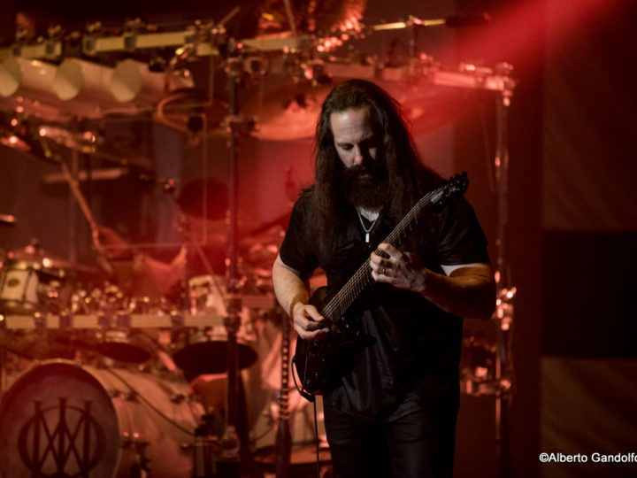 Dream Theater, le dichiarazioni di John Petrucci su ‘Fall Into The Light’