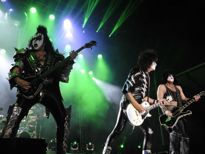 Kiss, il video della partecipazione ad “Ok, il prezzo è giusto”