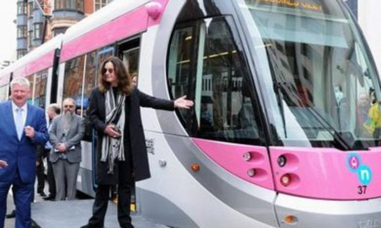 Ozzy Osbourne, tram di Birmingham intitolato in suo onore