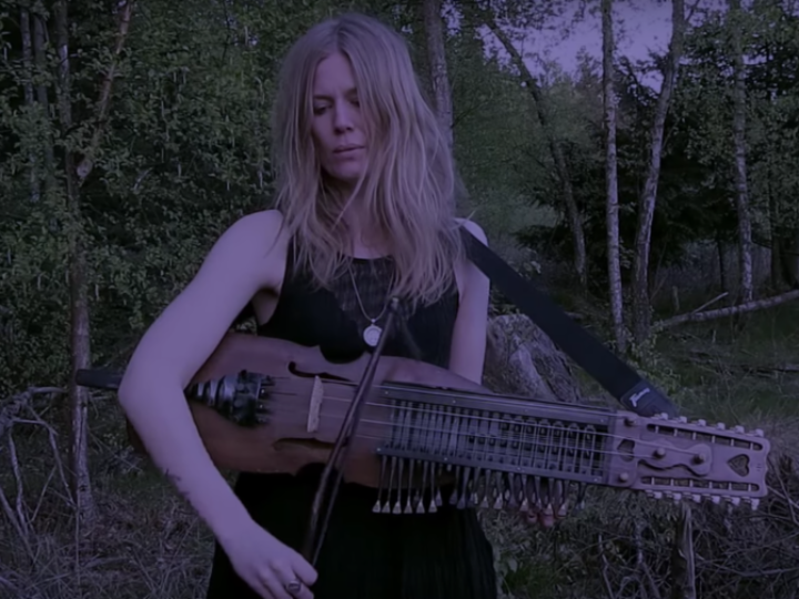 Myrkur, ascolta ‘Måneblôt’