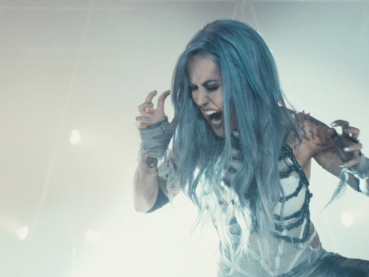 Arch Enemy, video di ‘The World Is Yours’