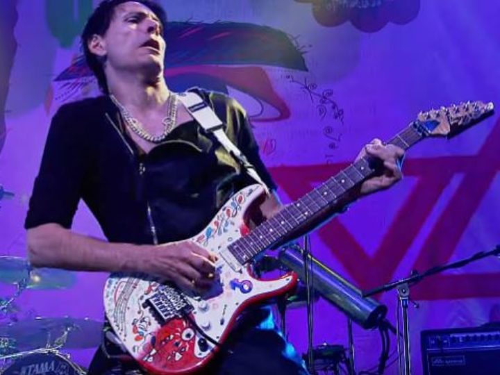 Steve Vai, in settimana la ripubblicazione di ‘Modern Primitive’ 