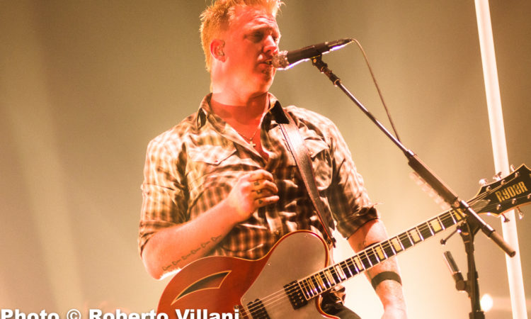 Queens Of The Stone Age, salta la data all’AMA Music Fest, in dubbio anche l’I-Days