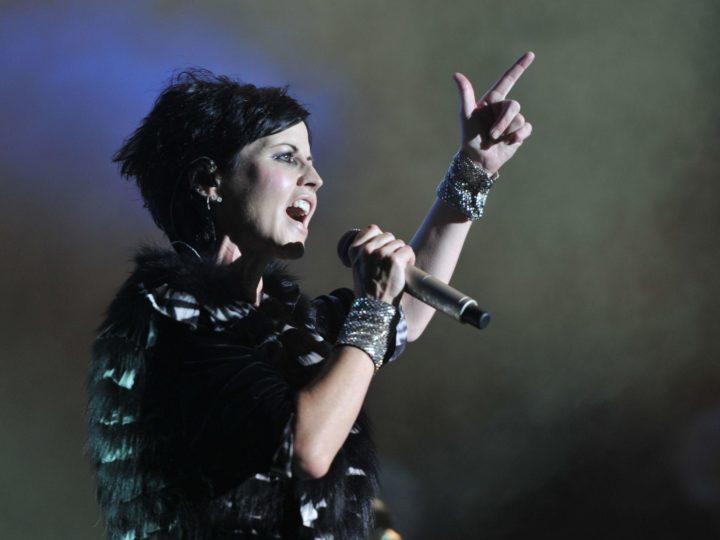 Dolores O’Riordan, morta qualche ora prima delle registrazioni con un gruppo metal