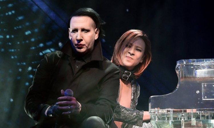 Marilyn Manson, canta ‘Sweet Dreams’ con gli X Japan al Coachella (video)