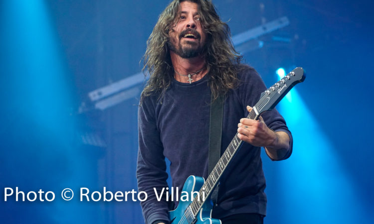 Foo Fighters, caso di Covid -19 nello staff della band