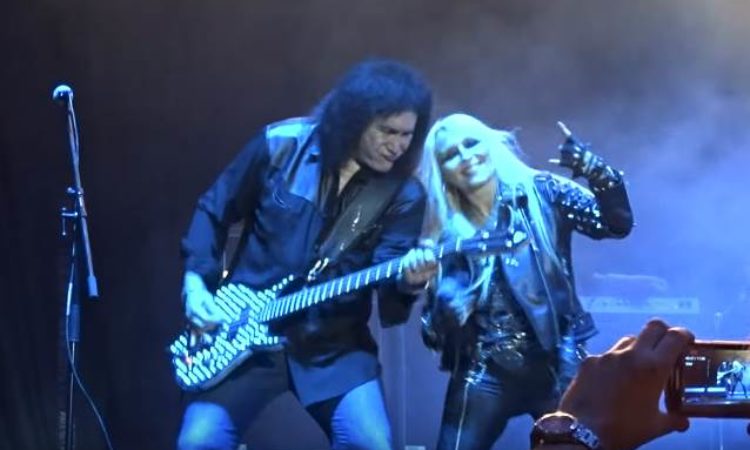 Doro, la cover di ‘War Machine’ dei Kiss feat. Gene Simmons al Masters Of Rock