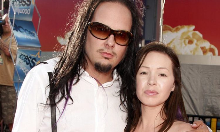 Korn, deceduta la moglie di Jonathan Davis