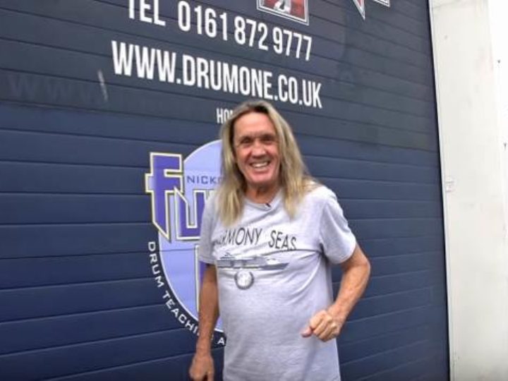 Iron Maiden, il video dello store di Nicko McBrain