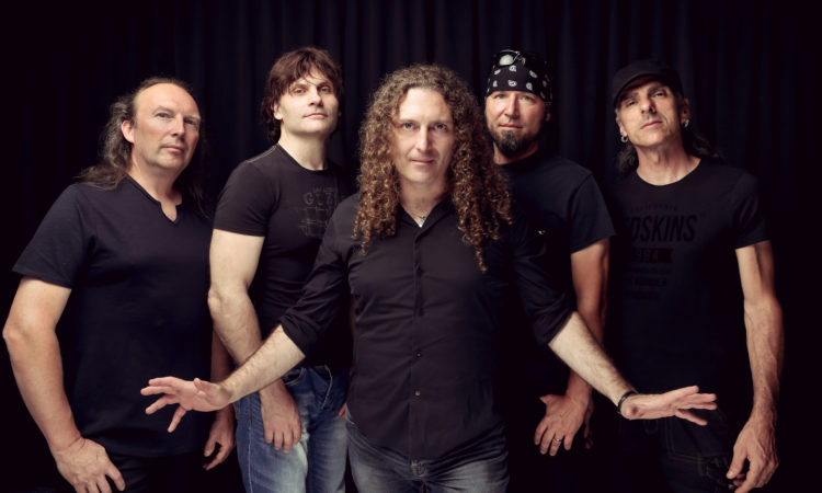 Turilli/Lione Rhapsody, firma per Nuclear Blast e King Records