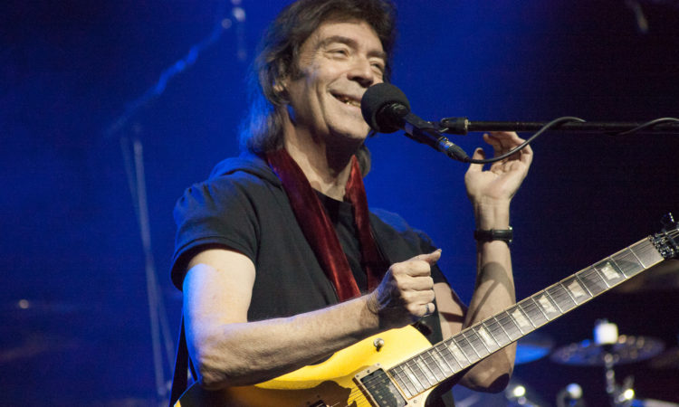 Steve Hackett, pubblicato il video live del brano ‘Ace Of Wands’