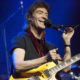 Steve Hackett, pubblicato il video live del brano ‘Ace Of Wands’