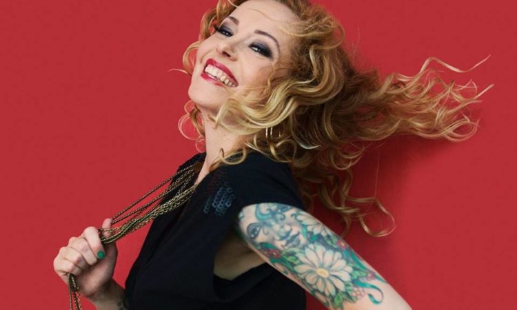 Anneke van Giersbergen, l’ex The Gathering premiata con il BUMA Rocks Award