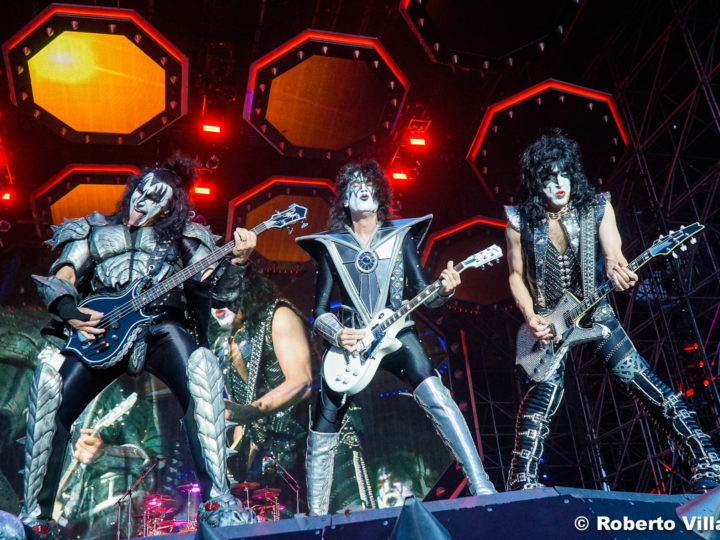 Kiss, ‘Stay At Home Tour 2020’ T-Shirt a sostegno dei dipendenti del settore della musica