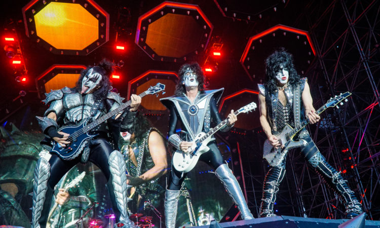 Kiss, ‘Stay At Home Tour 2020’ T-Shirt a sostegno dei dipendenti del settore della musica