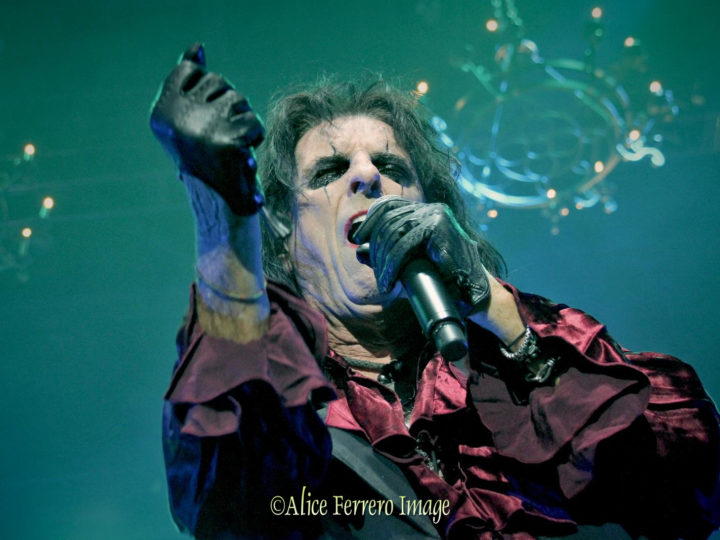 Alice Cooper, al lavoro sulle linee vocali del nuovo album