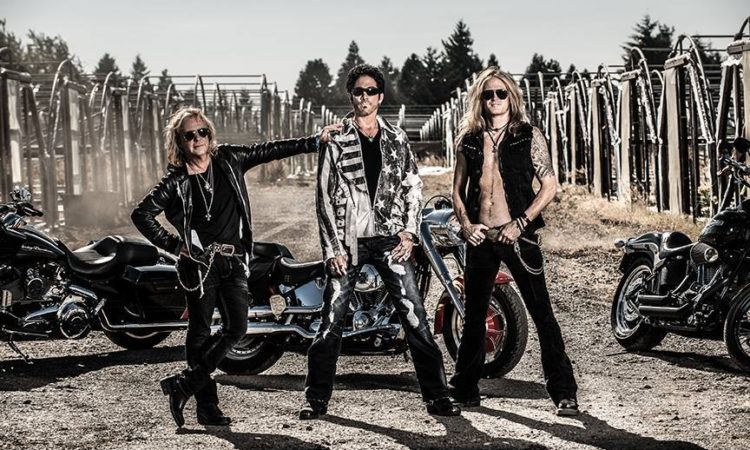 Revolution Saints, il nuovo video ‘Closer’