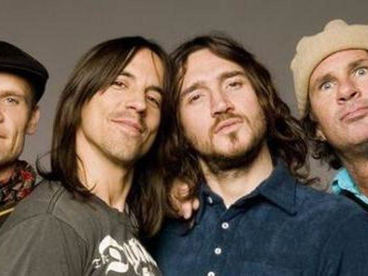 Red Hot Chili Peppers, i video della prima esibizione dopo il ritorno di John Frusciante