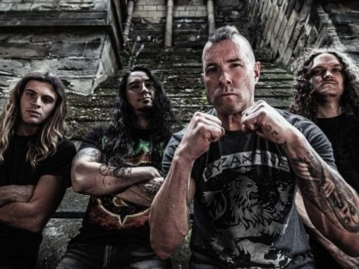 Annihilator, Jeff Water contro chi ignora le disposizioni per contenere la pandemia di Covid-19: ‘Vergognatevi!!! Sto scrivendo una canzone su questo!!!”