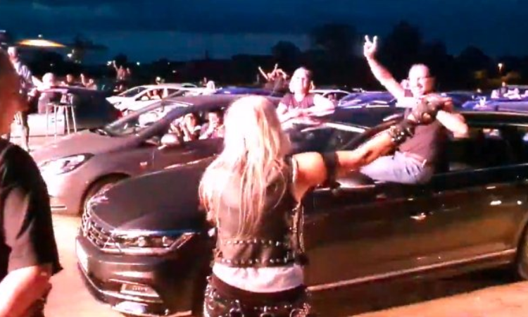 Doro, ecco il concerto al drive-in [video]