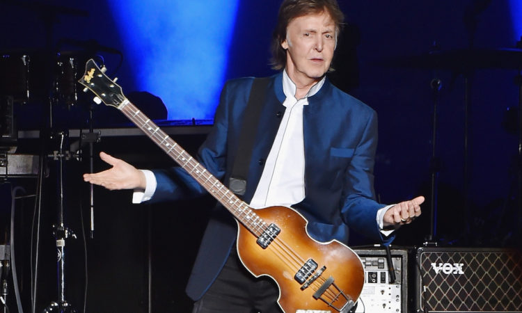 Paul McCartney, “È scandaloso che i fan non possano riavere i soldi dei biglietti”