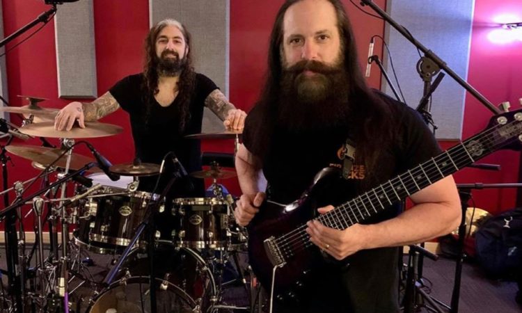 Dream Theather, John Petrucci: “È stato fantastico avere Mike nel mio disco solista”