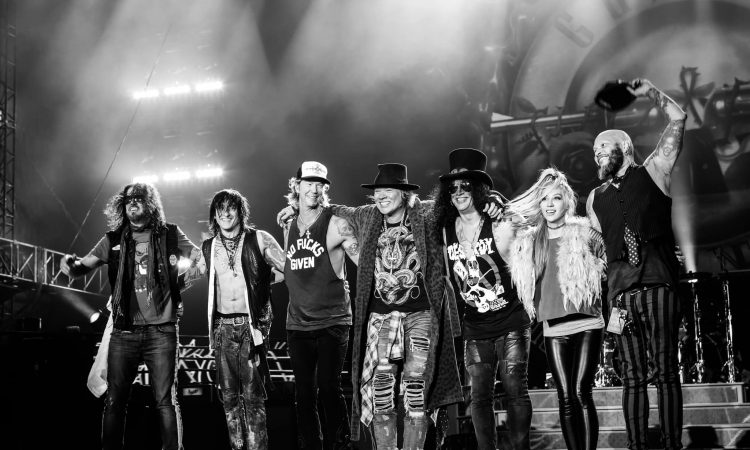 Guns N’ Roses, a sorpresa un brano inedito durante il live