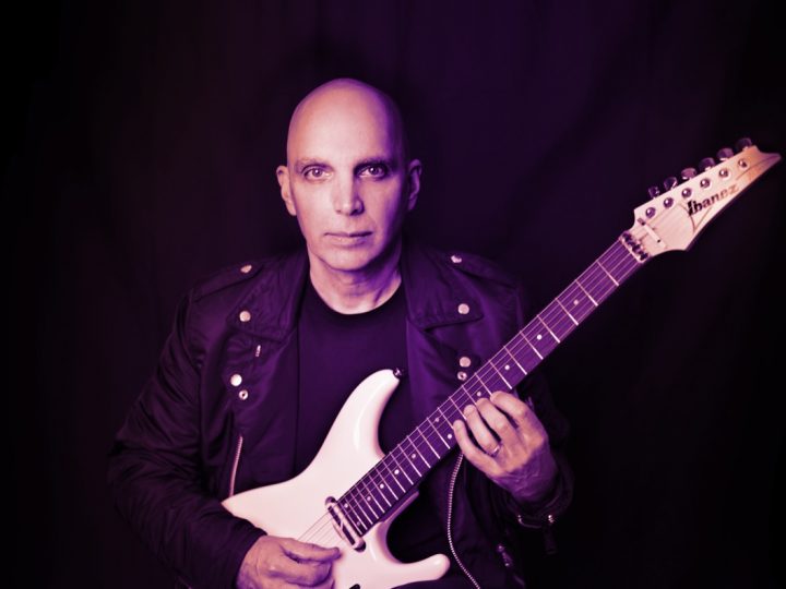 Joe Satriani, ammette le difficoltà nel replicare le parti di chitarra di Eddie Van Halen