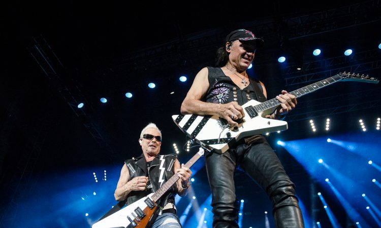 Scorpions, annullate le date tedesche per un incidente al chitarrista Matthias Jabs