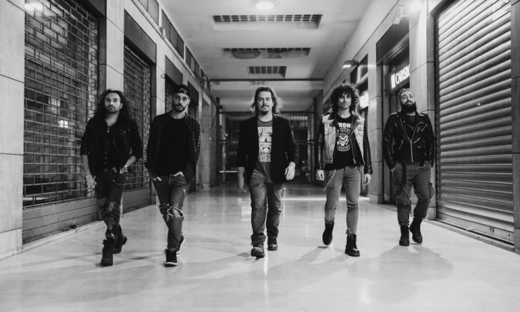 Simple Lies,  la band si scioglie