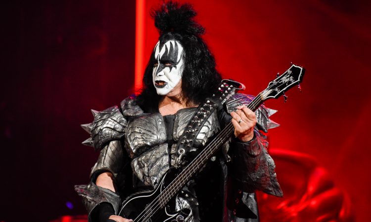 Kiss, Gene Simmons spiega la decisione di vendere l’intero catalogo musicale della band