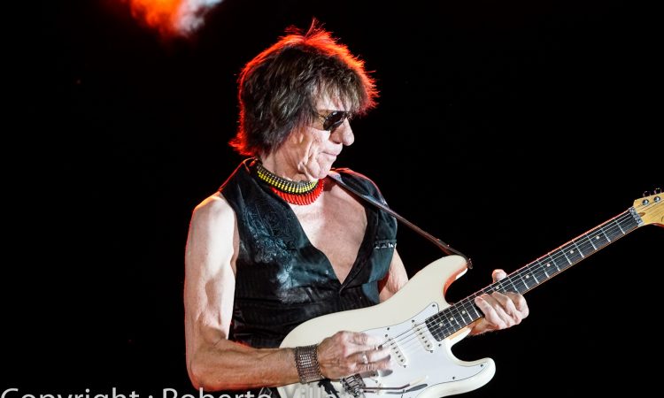 Jeff Beck, morto il leggendario chitarrista britannico