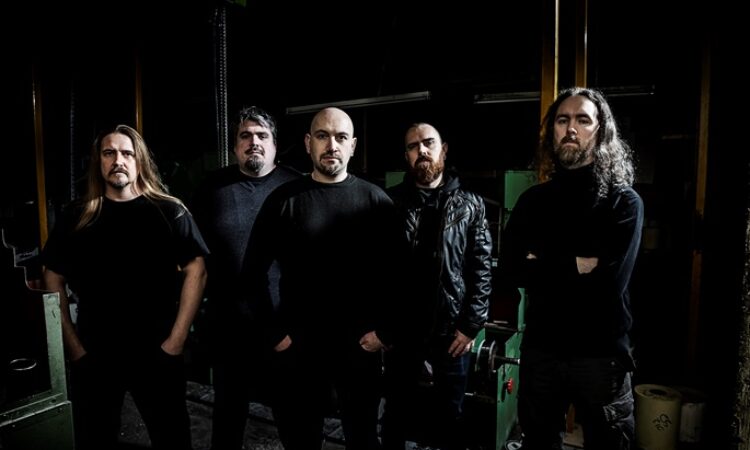 Esoteric, due date in Italia con i Saturnus