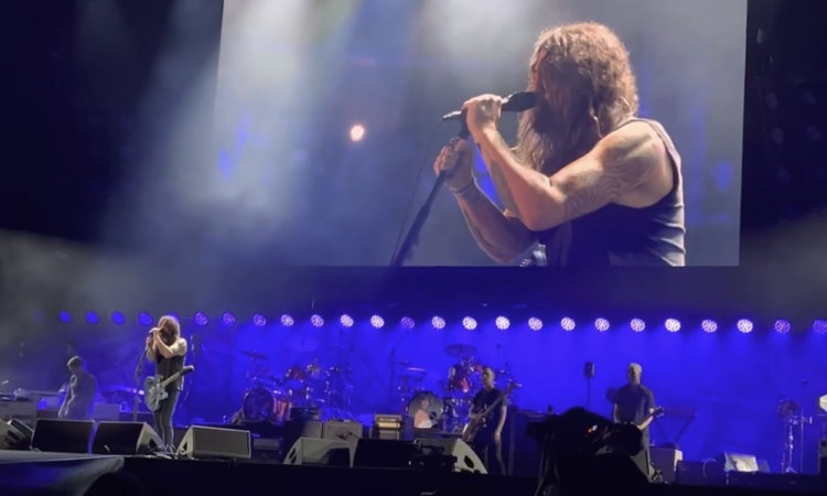 Dave Grohl, commozione al concerto tributo a Taylor Hawkins