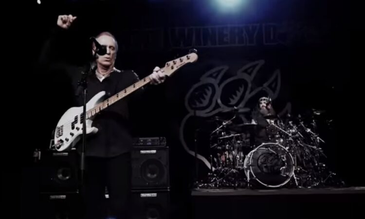 The Winery Dogs, guarda il video di “Breakthrough”