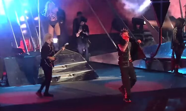 Motley Crue, Machine Gun Kelly con loro sul palco dell’Hellfest