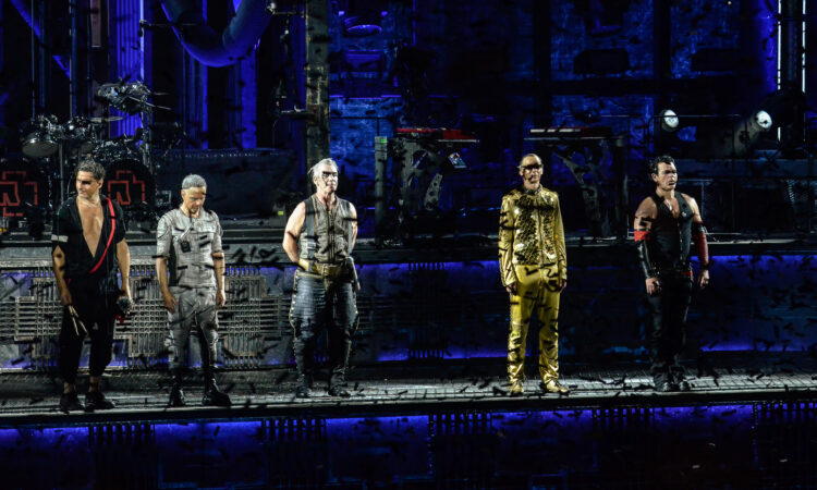 Rammstein, esce il documentario ‘Rammstein World Stadium Tour 2019-2024’