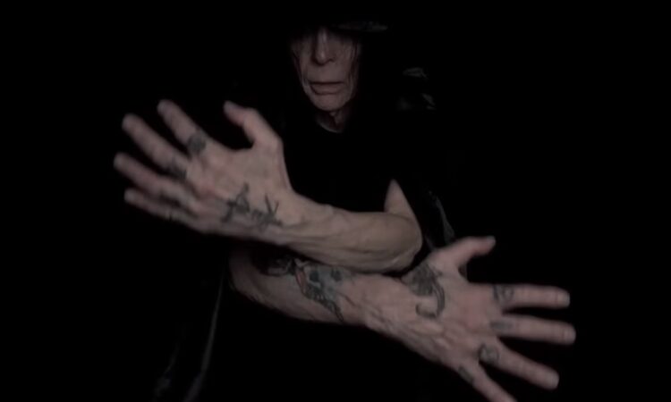 Mick Mars, ecco il video di ‘Loyal To The Lie’